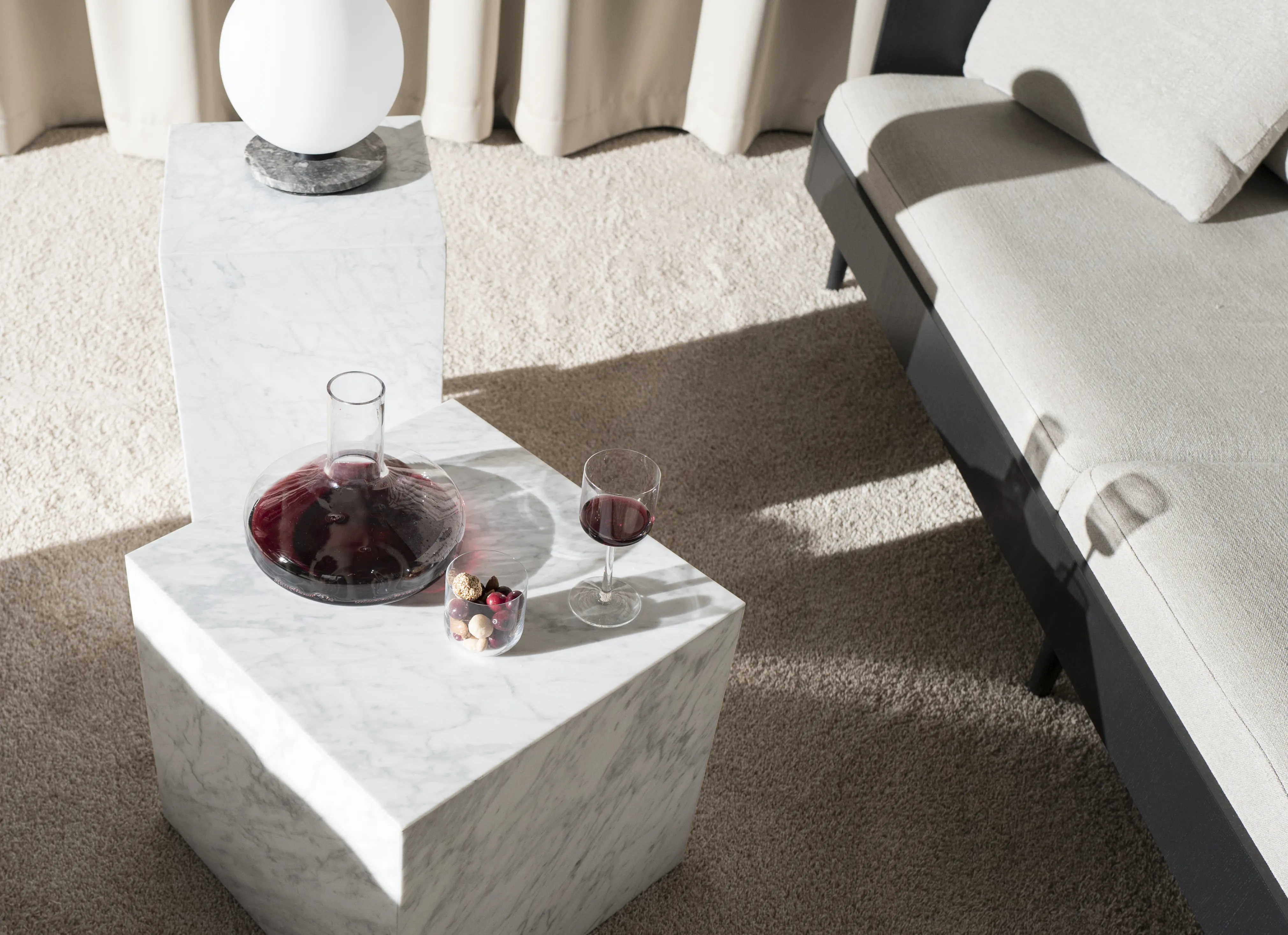 Plinth Table Low Tall Cubic Grand Brige Marble Various Colors Crarra Calacatta Audo 24 For Donzelli