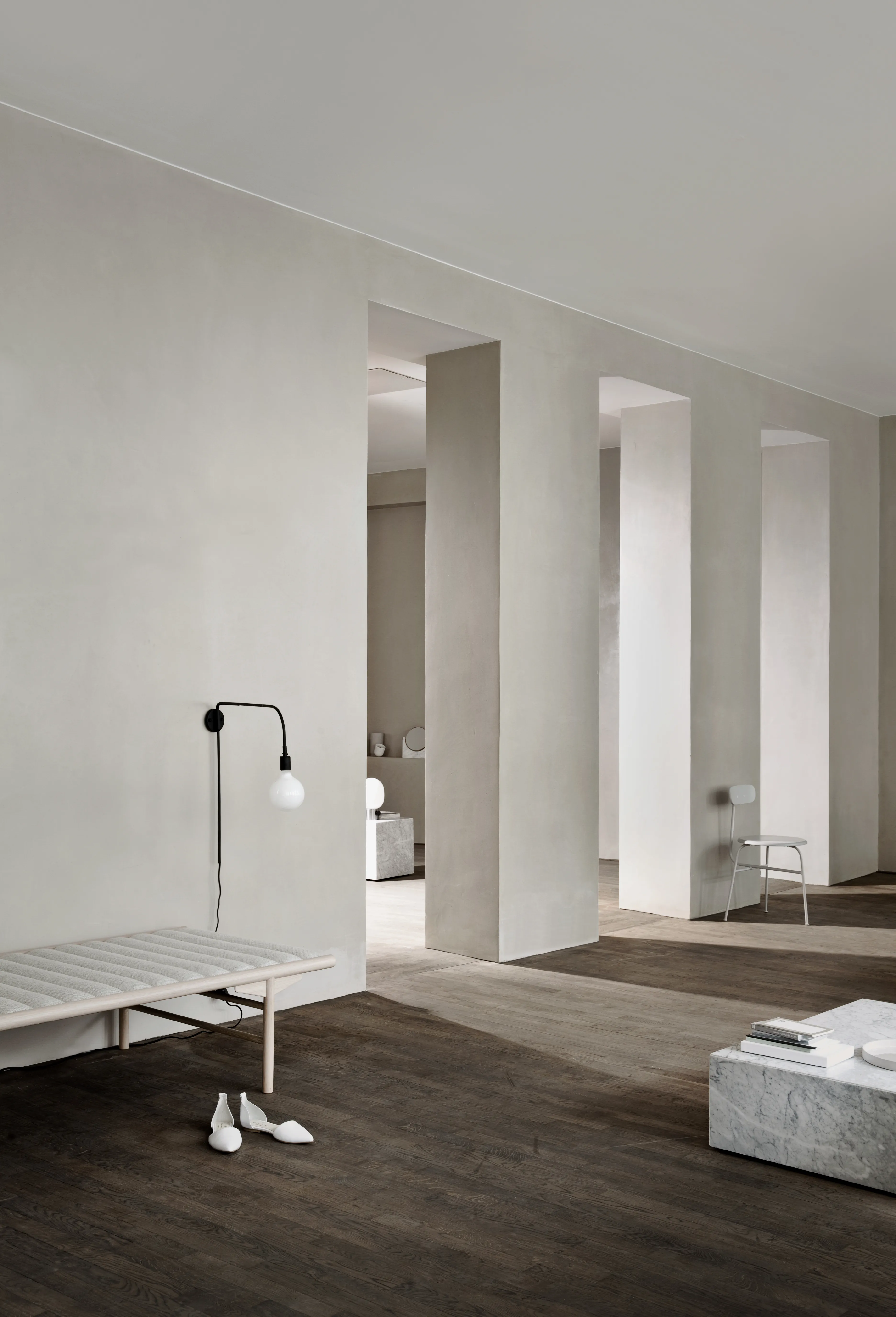 Plinth Table Low Tall Cubic Grand Brige Marble Various Colors Crarra Calacatta Audo 28 For Donzelli
