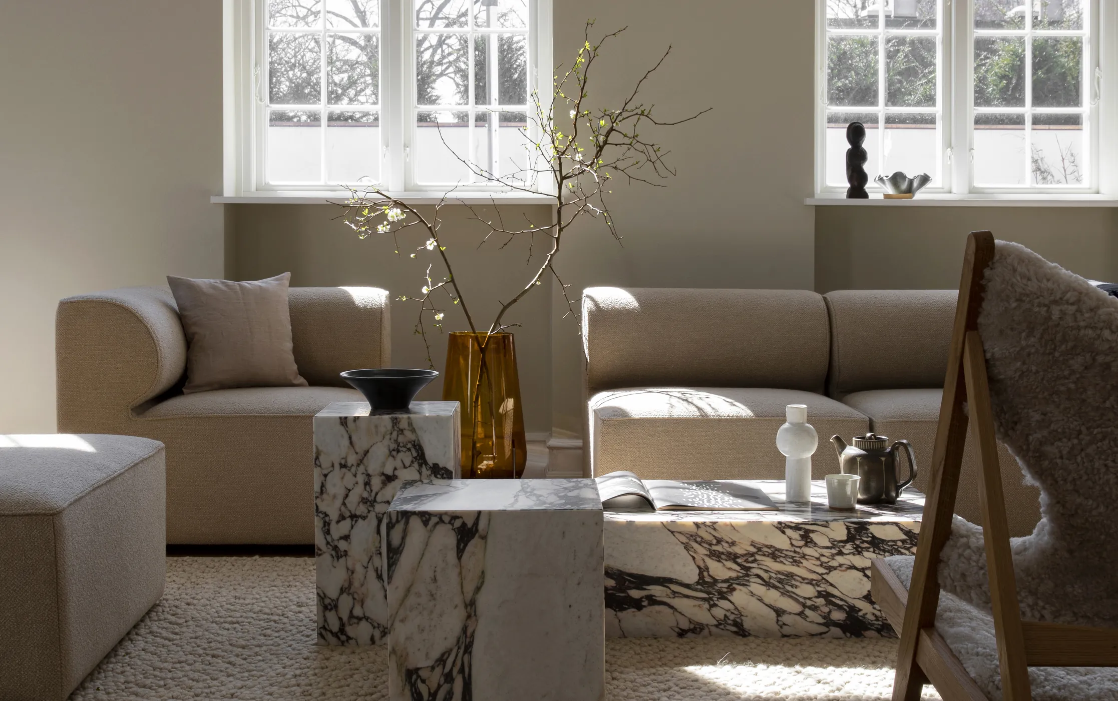 Plinth Table Low Tall Cubic Grand Brige Marble Various Colors Crarra Calacatta Audo 39 For Donzelli