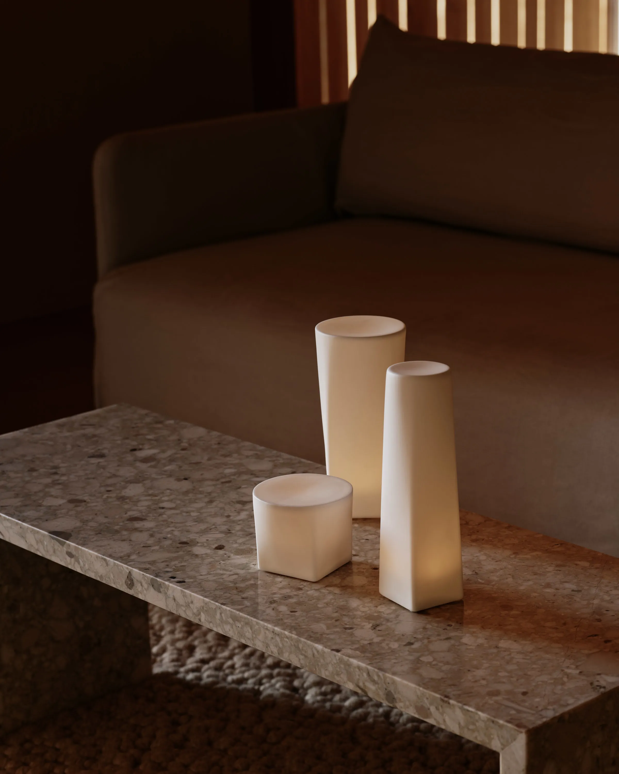 Plinth Table Low Tall Cubic Grand Brige Marble Various Colors Crarra Calacatta Audo 50 For Donzelli