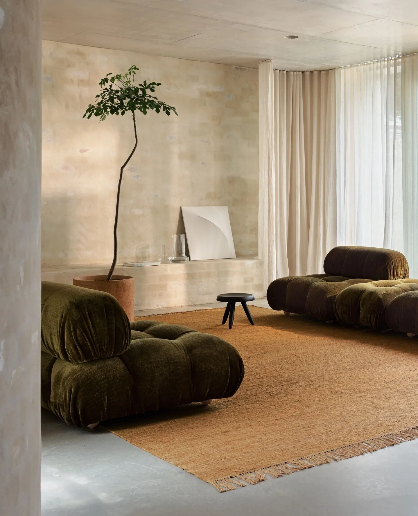 Camaleonda Sofa Slide1 Green Olive Scene3 By B&Bitalia For Donzelli