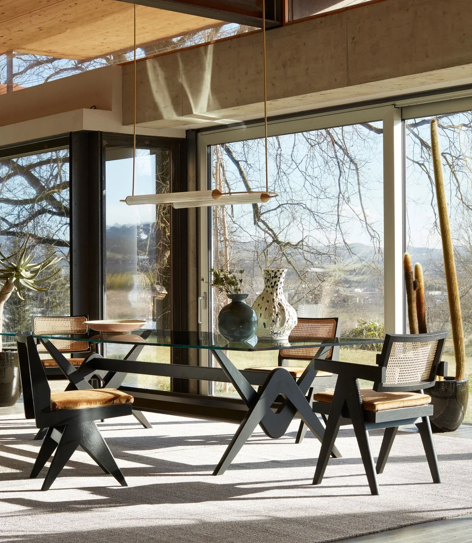 Subcover Feed Capitol Complex Table Pierre Jeanneret Cassina Donzelli.Jpg