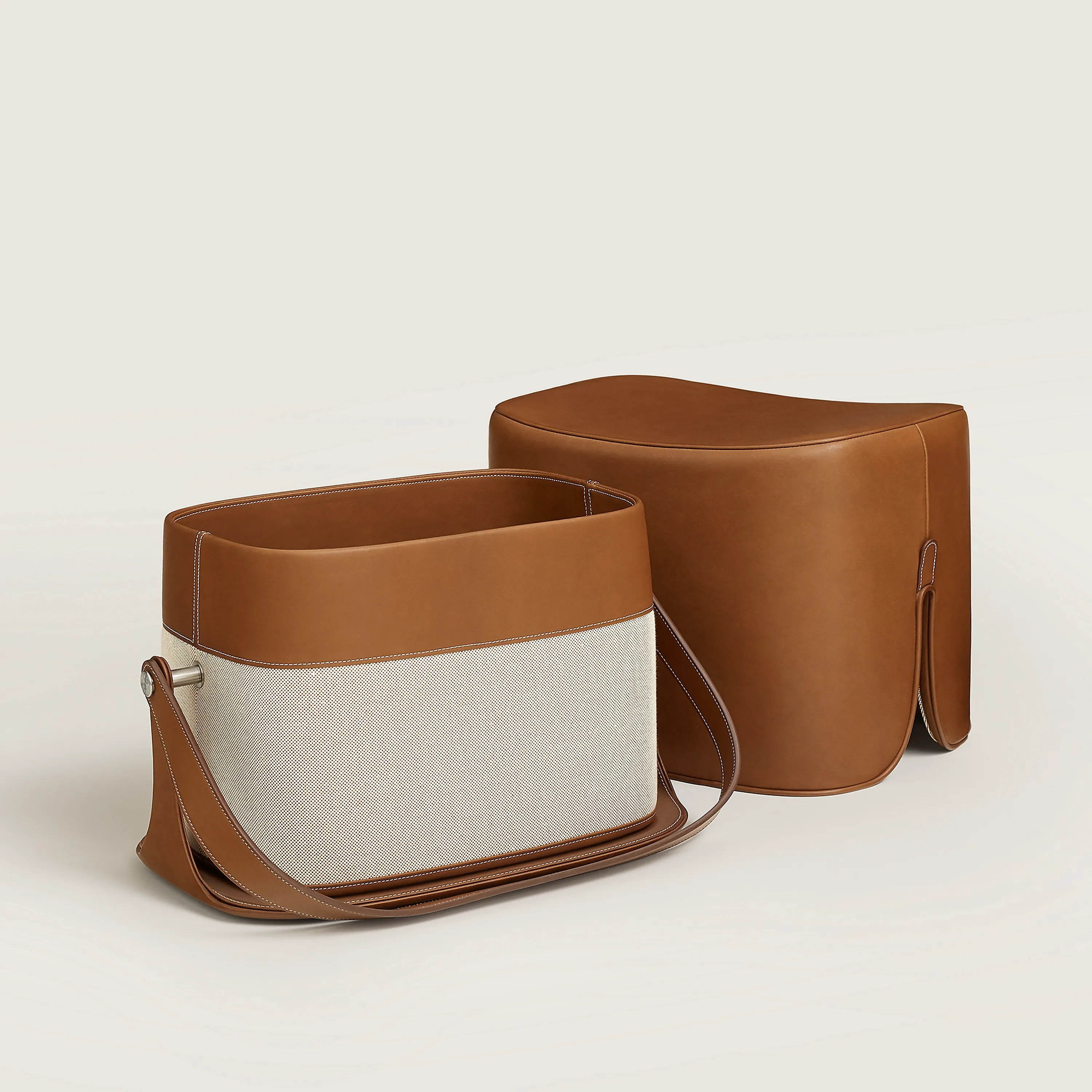 Ottoman Les Necessaires Hermes 2 For Donzelli