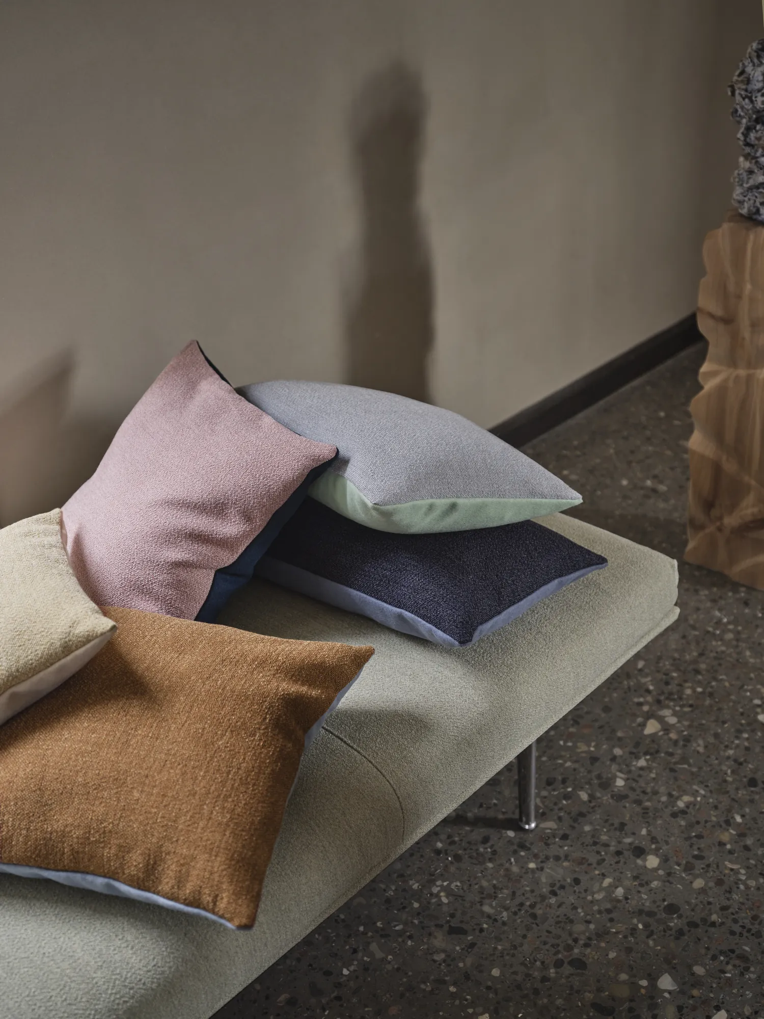 Mingle Cushion Outline Daybed Ecriture 910 Polished Alu Muuto By Donzelli