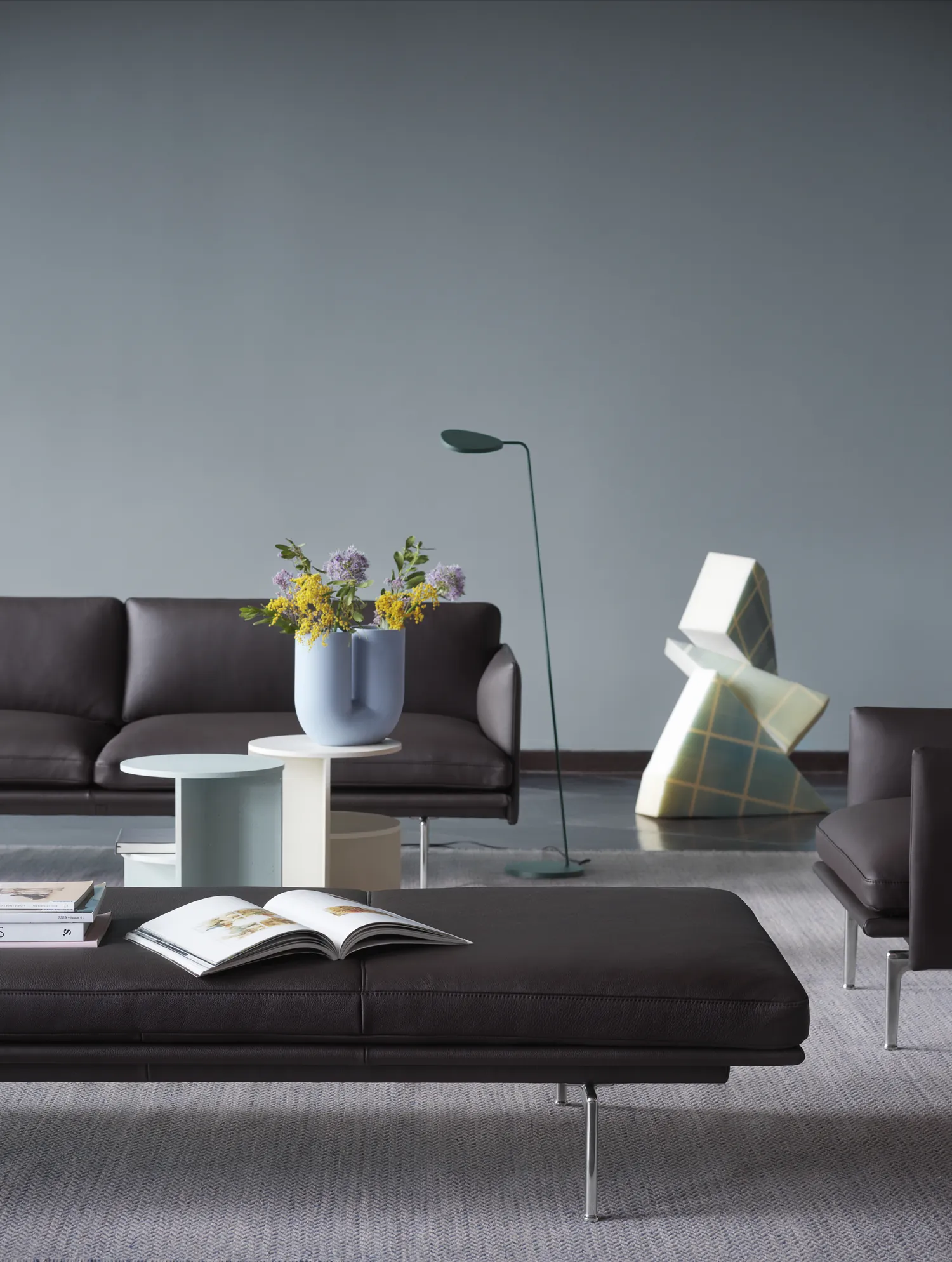 Outline Daybed Easy Leather Root Alu Kink Halves Eaf Dark Green Muuto By Donzelli