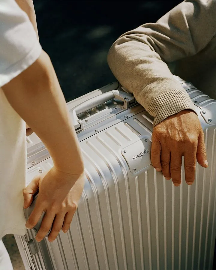 Subcover Feed Classic Cabin Line Up Rimowa Donzelli