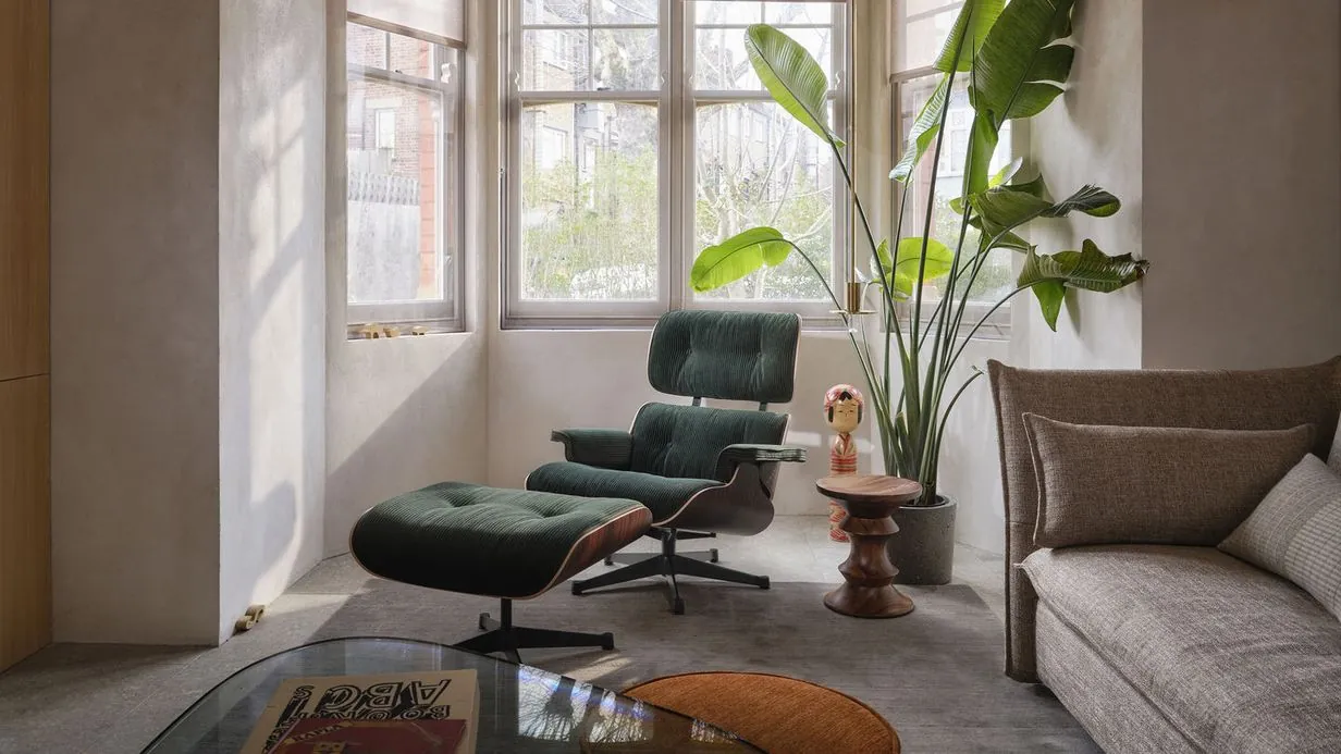 Subcover Feed Lounge Chair Eames Vitra Donzelli